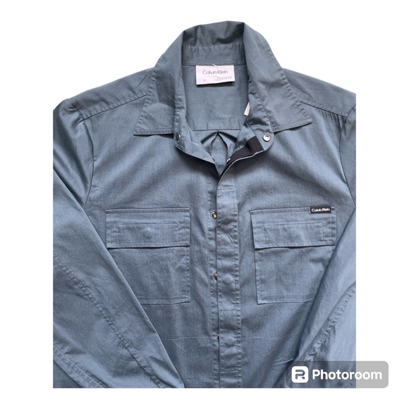 •Calvin Klein Men's Long Sleeve Solid Double Pocket Outer Shirt - Picture 3 of 7